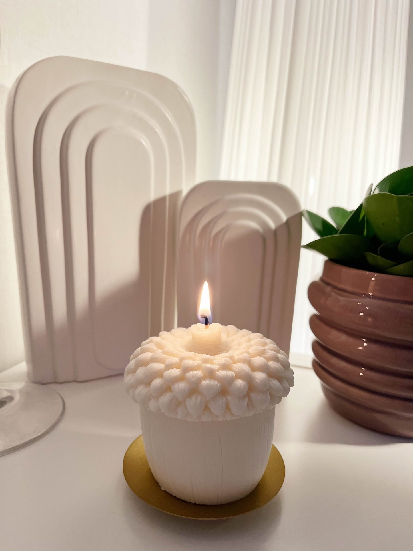 Sculptural Tree Nut Candle
